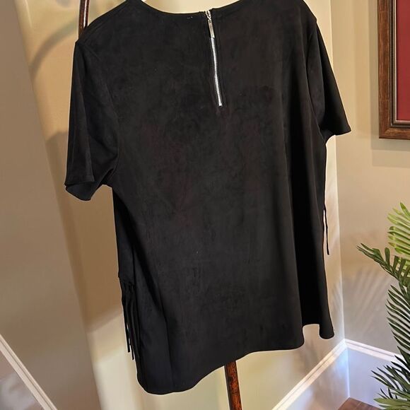 Black Fringed Faux Suede Top - Picture 3 of 7